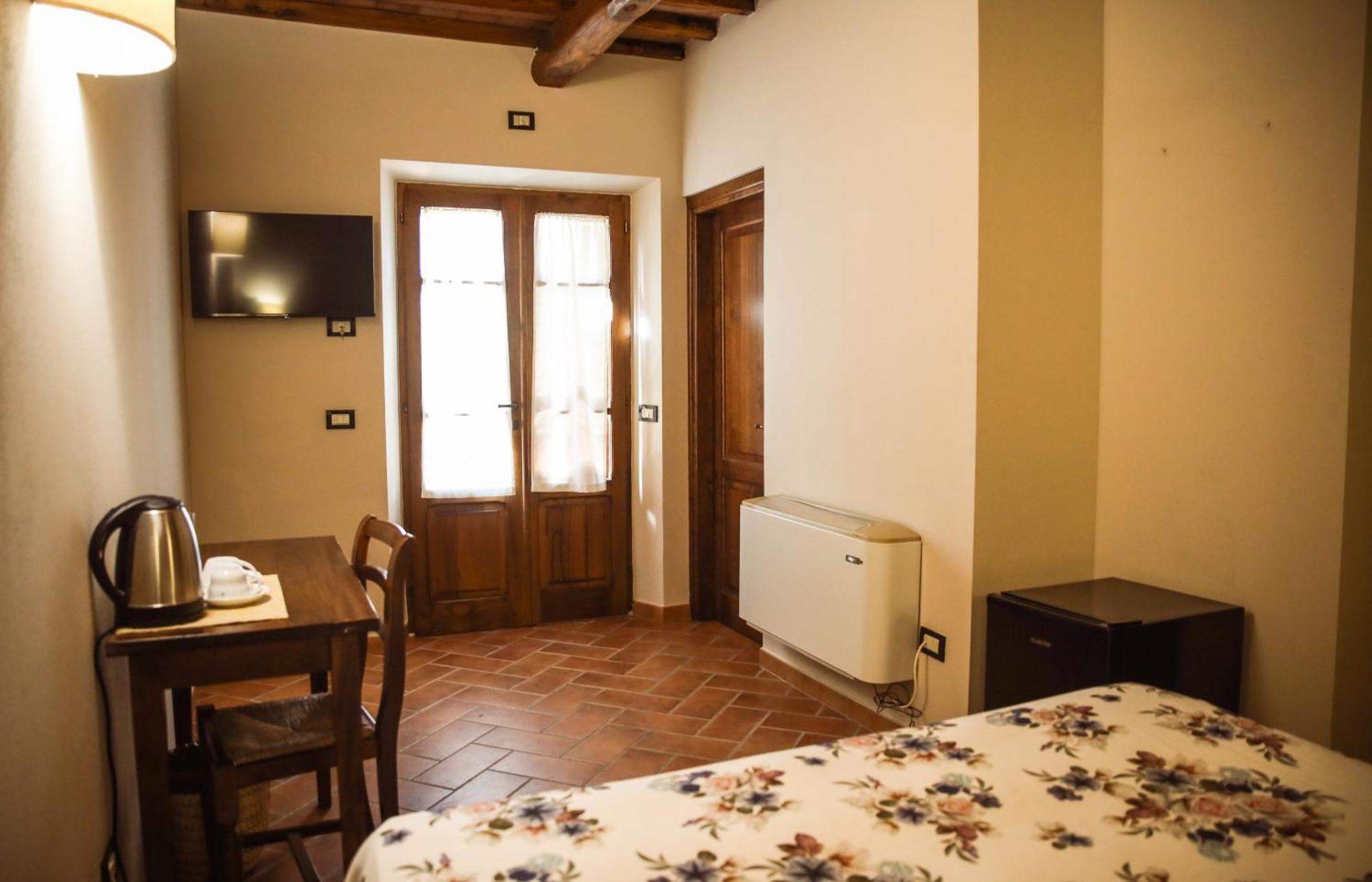 Agriturismo La Vecchia Quercia Montemerano Exteriör bild